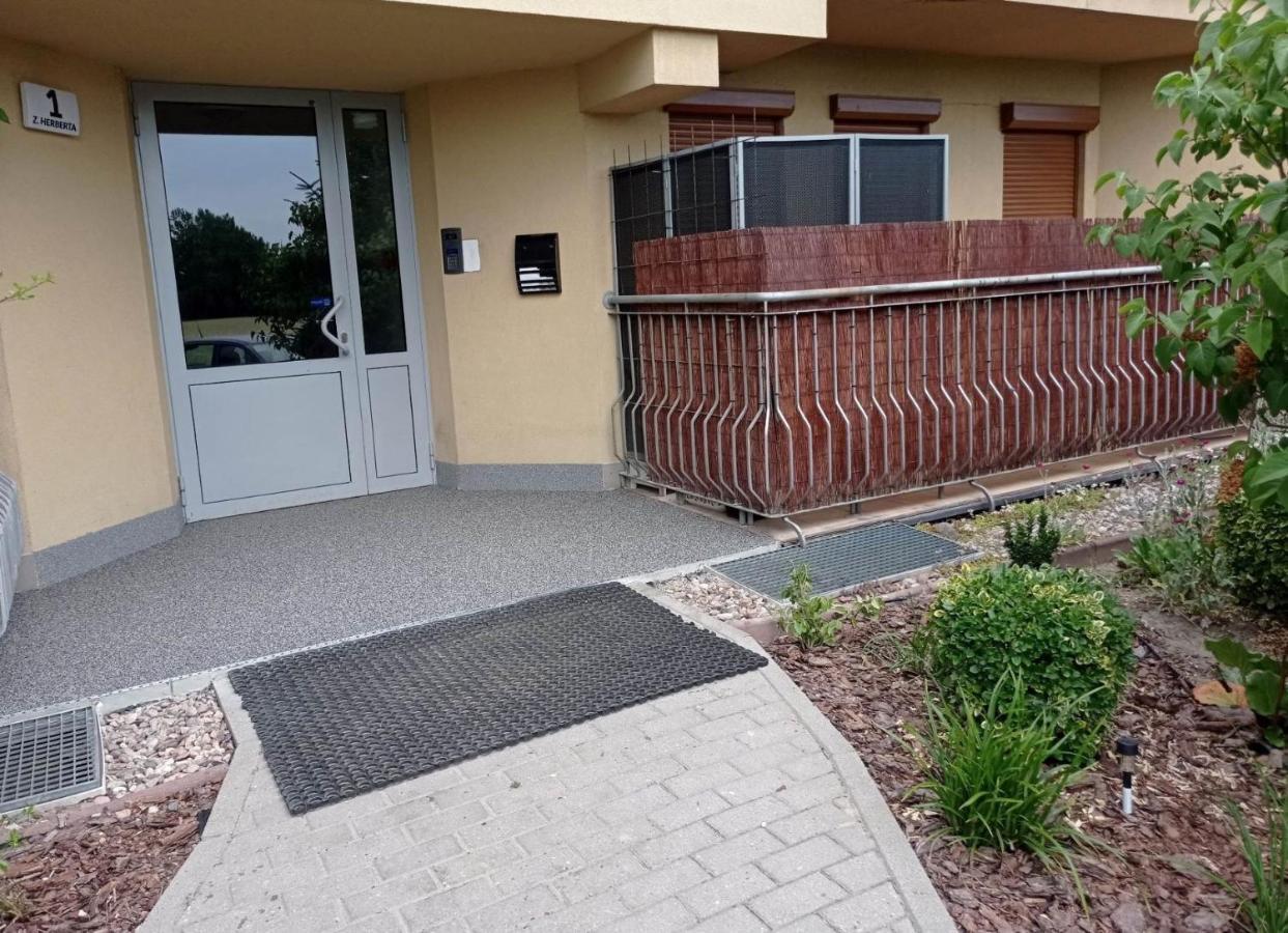 Apartament Herberta Oborniki Śląskie Zewnętrze zdjęcie
